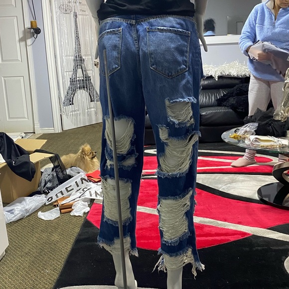 FN Ripped Baggy Mom Jeans - Picture 9 of 10